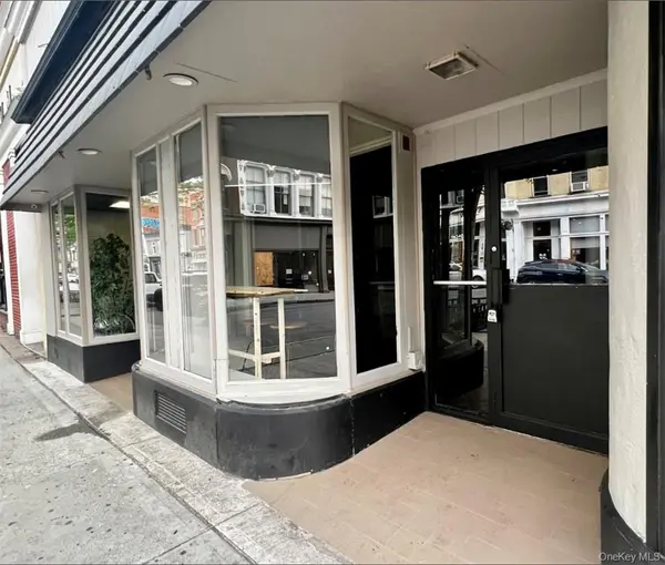 302-304 Main ST, Poughkeepsie, NY 12601