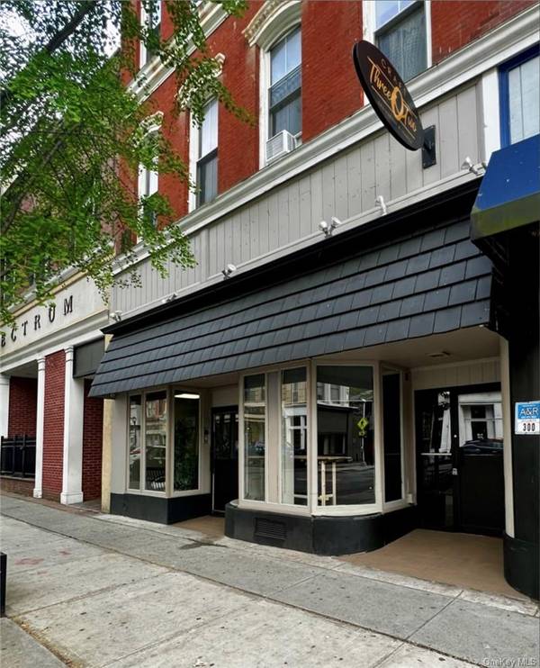 302-304 Main ST, Poughkeepsie, NY 12601