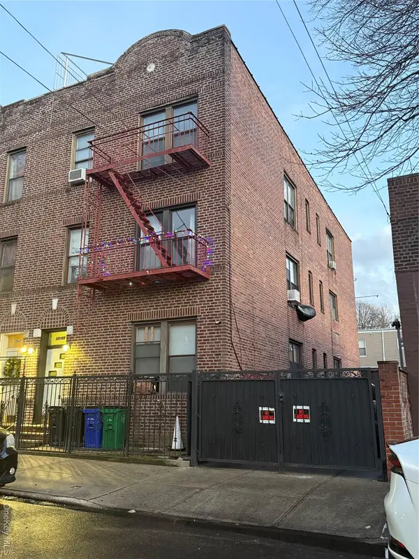 2269 27th ST, Astoria, NY 11105