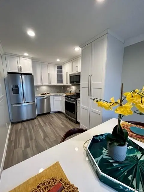 100 Terrace RD #I5526, Bayport, NY 11705