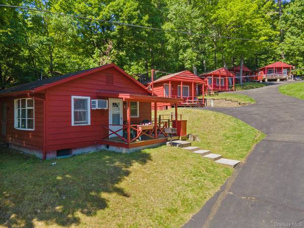 3041 Lakeshore DR, Lake George, NY 12845
