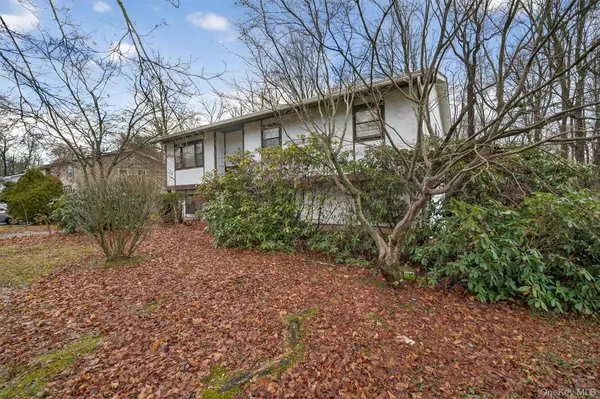 53 Mallory RD, Spring Valley, NY 10977