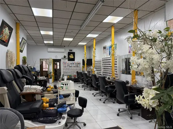 Address not disclosed, Ridgewood, NY 11385