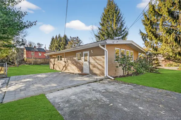 2 The Curve RD, Rock Hill, NY 12775