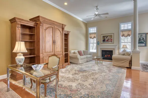 236 Encore BLVD, Eastport, NY 11941