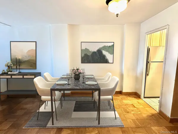 61-20 Grand Central Pkwy #A1407, Forest Hills, NY 11375