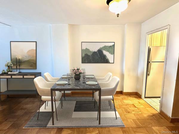 61-20 Grand Central Pkwy #A1407, Forest Hills, NY 11375