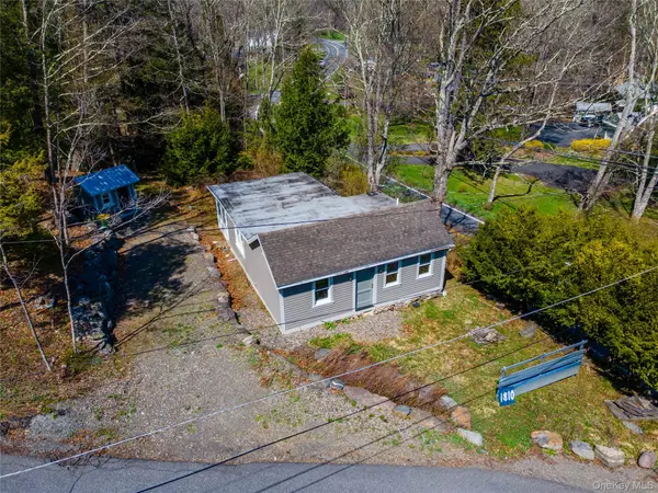 1810 Sawkill Park RD, Kingston, NY 12401
