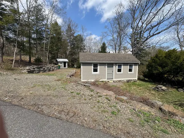 1810 Sawkill Park RD, Kingston, NY 12401