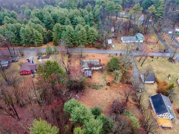 106 Sheldon Hill RD, Olivebridge, NY 12461