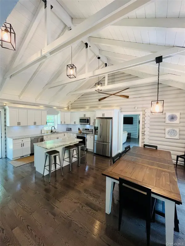1710 Gull Pond LN, Greenport, NY 11944