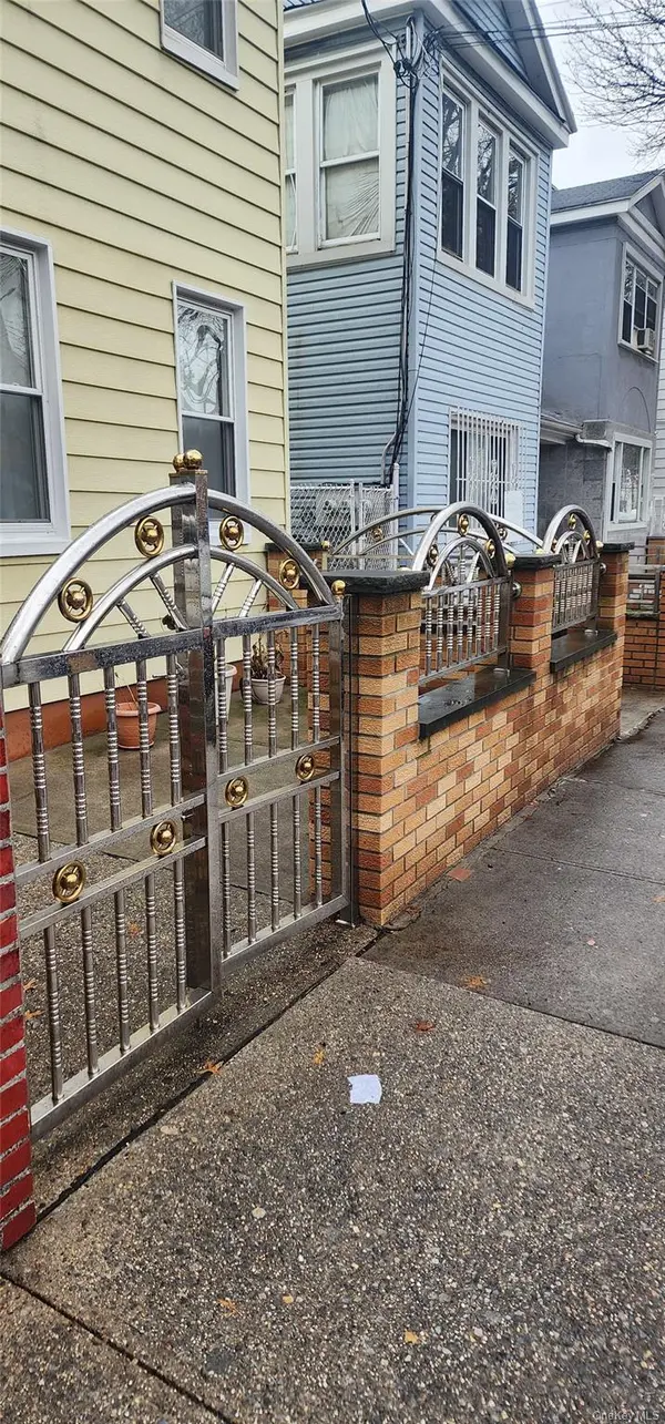 9844 Corona AVE, Corona, NY 11368