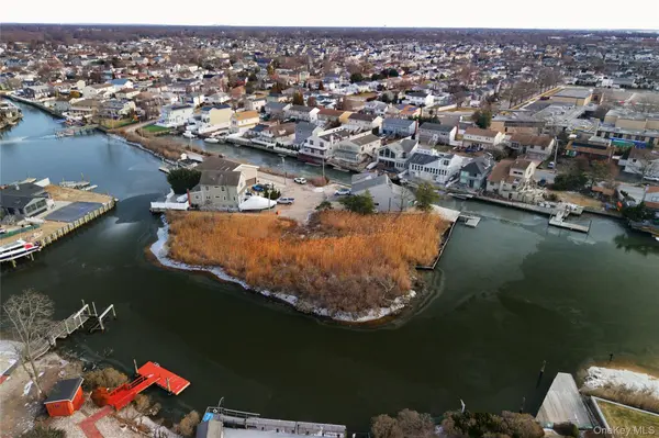 6 Island PLZ, Bellmore, NY 11710