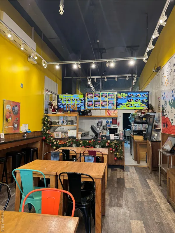 84-06 37th AVE, Jackson Heights, NY 11342