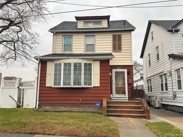 207-01 34th AVE, Bayside, NY 11361