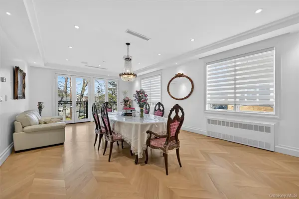 27 Ellish Pkwy #202, Spring Valley, NY 10977