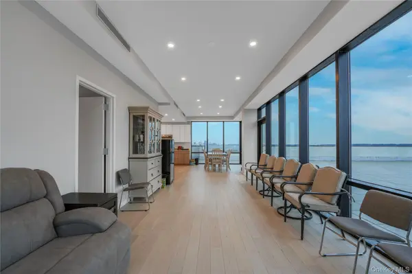 88-08 Justice AVE #PH-C, Elmhurst, NY 11373