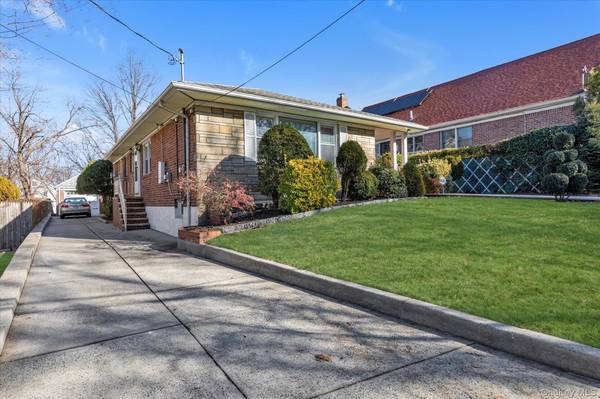 8443 Kendrick PL, Jamaica Estates, NY 11432