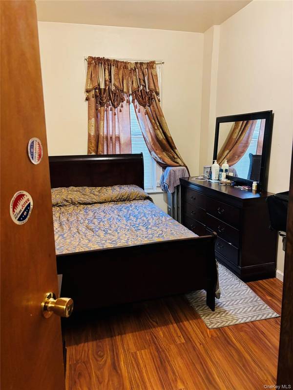 715 Rosedale AVE, Bronx, NY 10473
