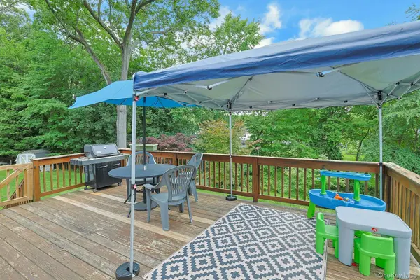 42 Briarwood DR, New City, NY 10956