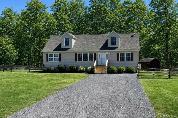 35 Pioneer RD, Gardiner, NY 12525