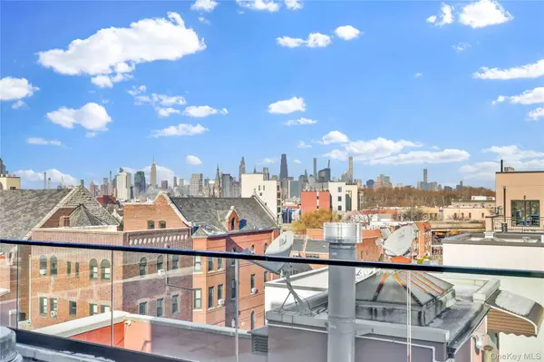 18 Monitor ST, Brooklyn, NY 11222