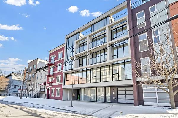 18 Monitor ST, Brooklyn, NY 11222