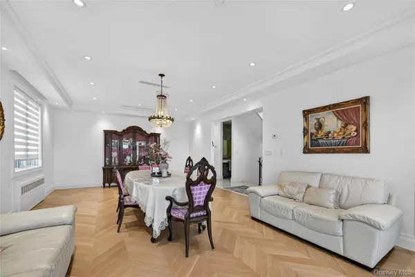 27 Ellish Pkwy #203, Spring Valley, NY 10977