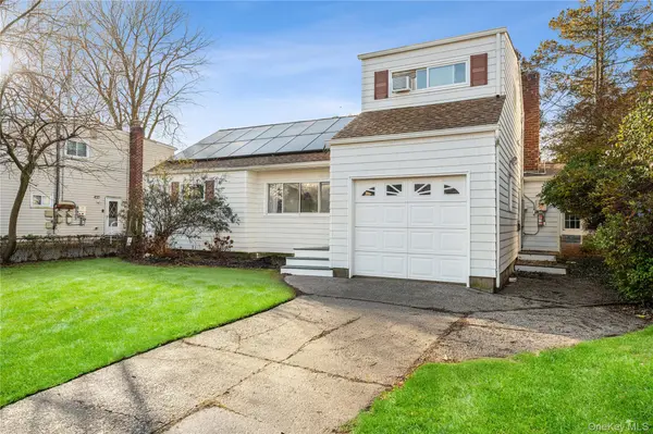 64 Wright AVE, Deer Park, NY 11729