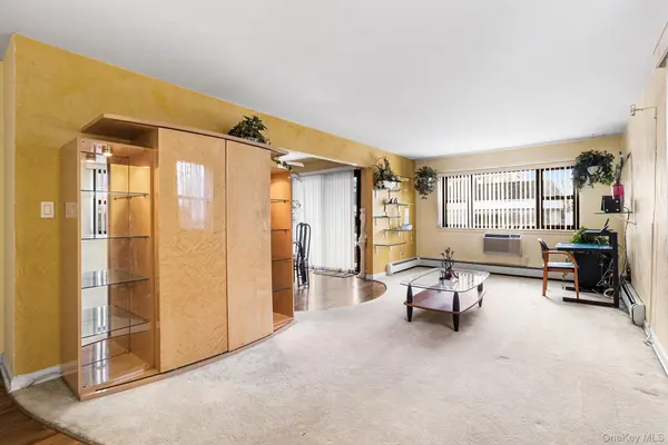 210 Fulton ST #1A, Farmingdale, NY 11735