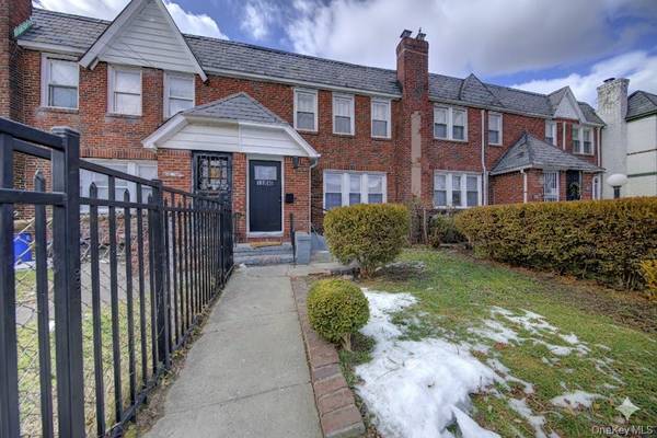 114-48 200th ST, Saint Albans, NY 11412