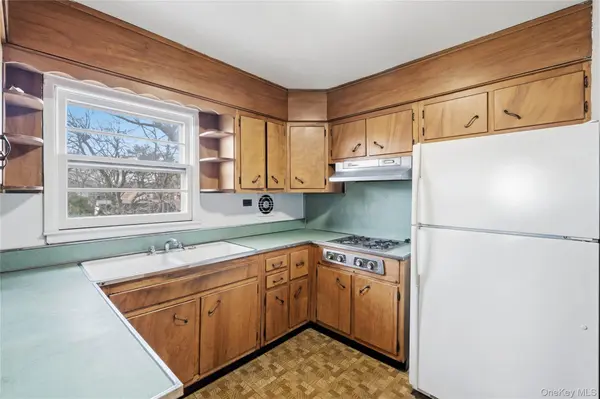 6209 Spencer TER, Bronx, NY 10471