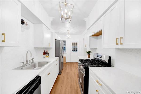 1241 Arnow AVE, Bronx, NY 10469