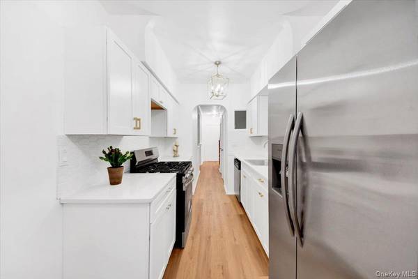1241 Arnow AVE, Bronx, NY 10469