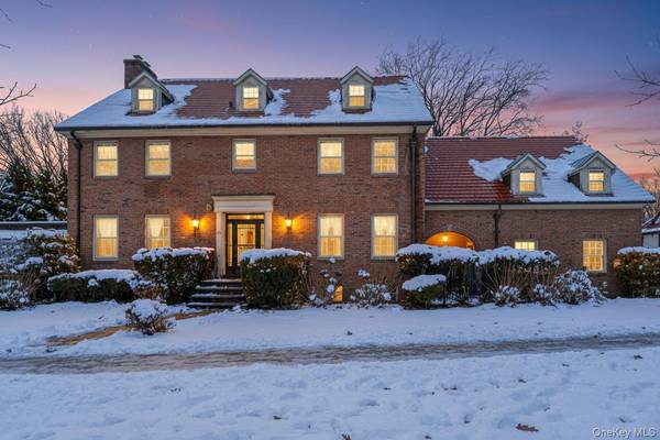 31 Puritan AVE, Forest Hills, NY 11375