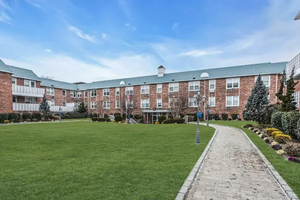75 Noble #121, Lynbrook, NY 11563