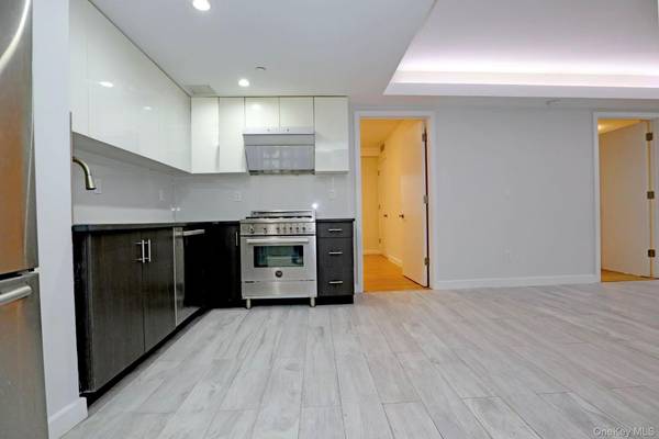 15815 Union TPKE #3B, Fresh Meadows, NY 11366