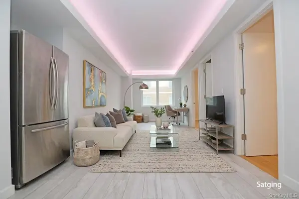 15815 Union TPKE #3F, Fresh Meadows, NY 11366