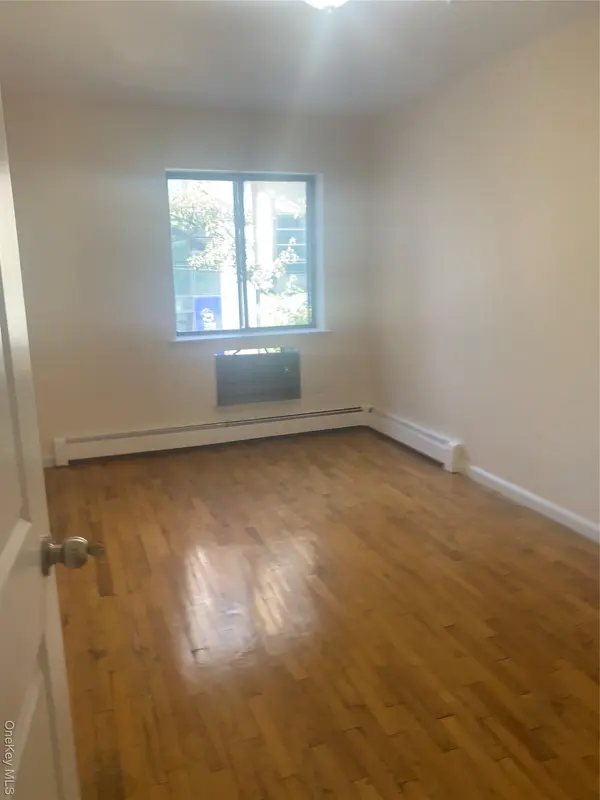 13512 37th AVE, Flushing, NY 11354