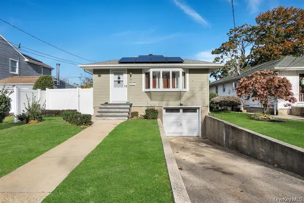61 S Merrick RD, Massapequa, NY 11758
