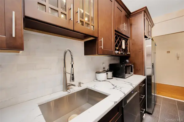 7716 Austin Street #2K, Forest Hills, NY 11375