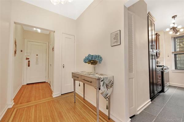 7716 Austin Street #2K, Forest Hills, NY 11375