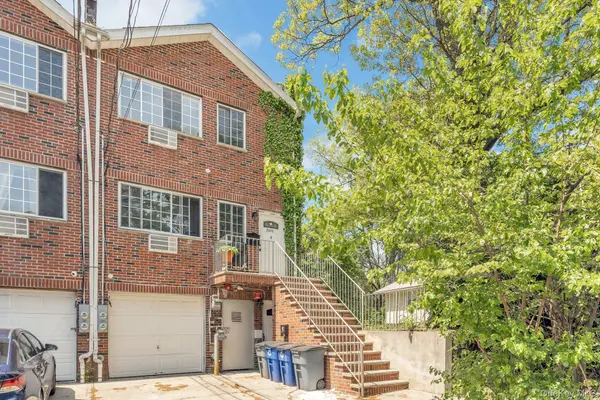 3313 Rombouts AVE, Bronx, NY 10475