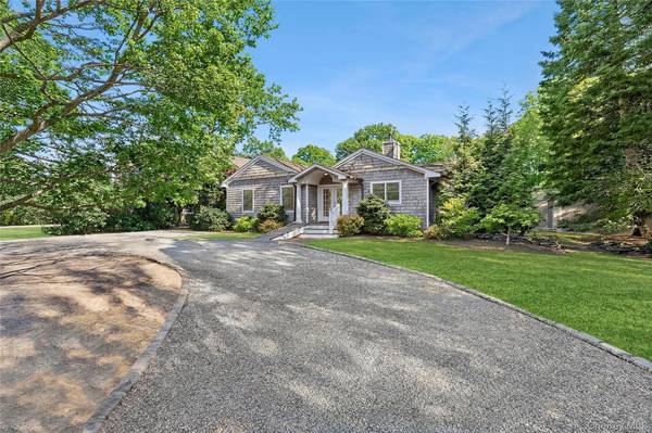 122 Beach RD, Westhampton Beach, NY 11978