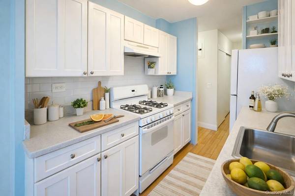 880 Boynton AVE #18A, Bronx, NY 10473