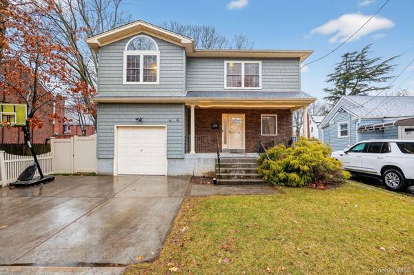 1878 Lake DR, Baldwin, NY 11510