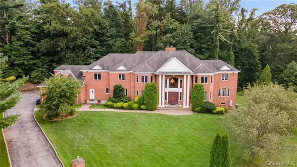 3 Vandalay CT, Scarsdale, NY 10583