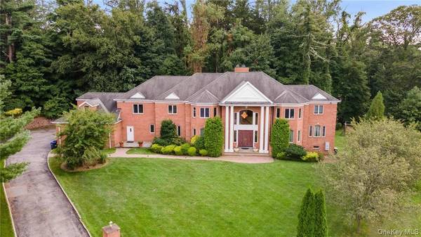 3 Vandalay CT, Scarsdale, NY 10583