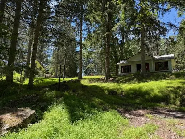 25 State Route 55, Barryville, NY 12719