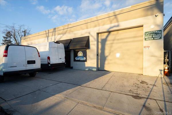459 Babylon TPKE, Freeport, NY 11520